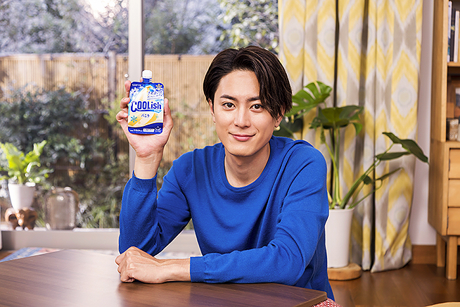 間宮祥太朗とななちゃんがこたつで冬の濃いめ飲むアイス ロッテ クーリッシュ 新cmがほんわか いきかえる ガジェット通信 Getnews